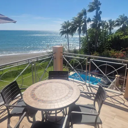 Exclusive Beachfront Penthouse Apartamento *