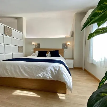 Exclusive Beachfront Penthouse Apartamento *