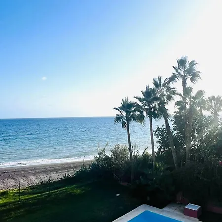 Apartamento Exclusive Beachfront Penthouse Almayate Alto