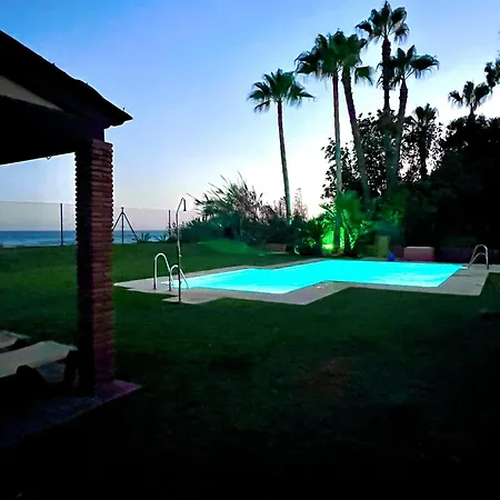 Exclusive Beachfront Penthouse Apartamento
